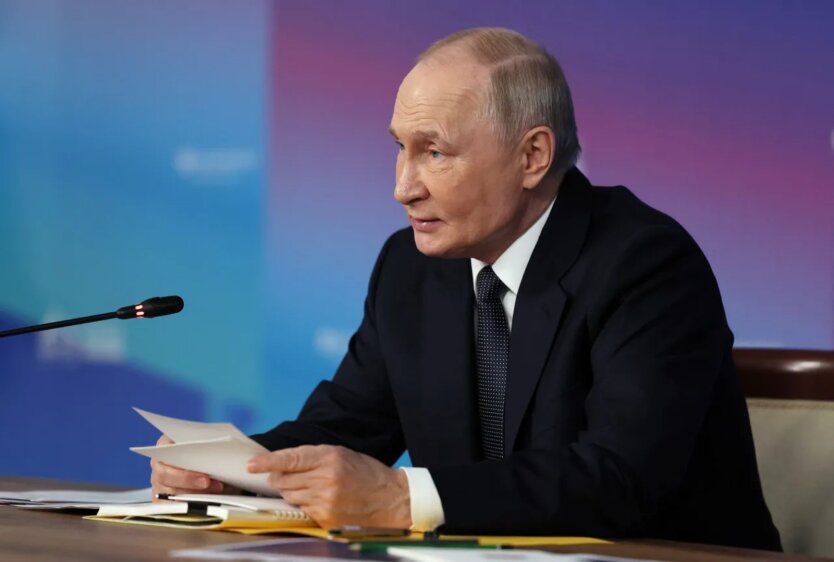 WSJ: скромный парад Путина указал на перелом в войне с Украиной