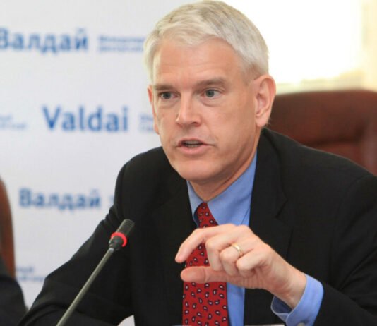 Пайфер: отказ США от посредничества в войне ничего не будет стоить Украине