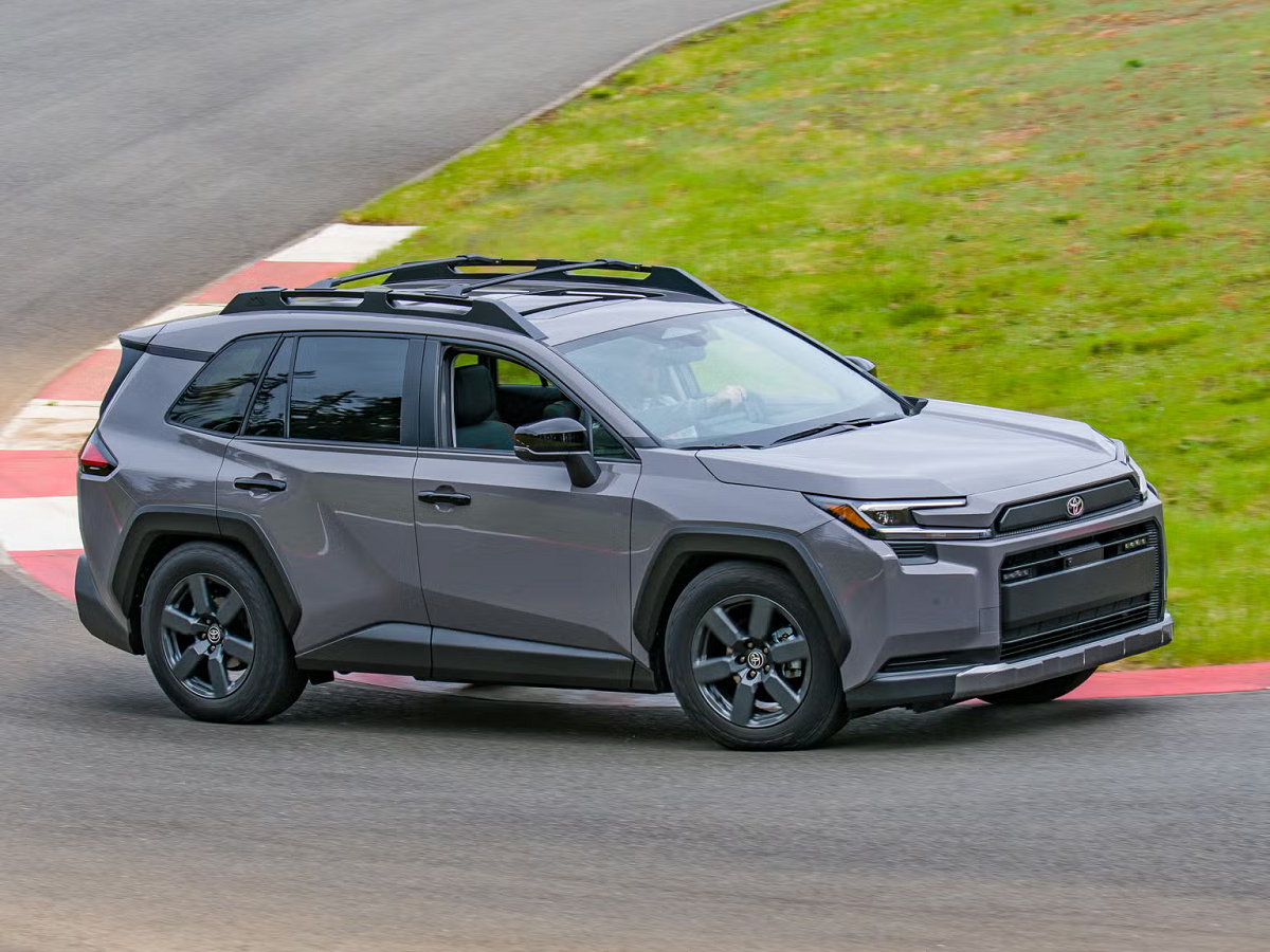 Выглядят, как простые панели: Toyota RAV4 получила новую опцию