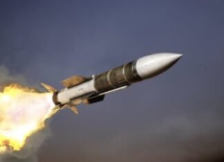 РФ ударила ракетами по Днепру и атаковала Одессу: разрушены жилые дома, есть пострадавшие