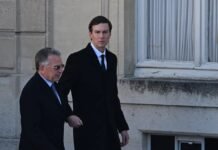 «Виткоффу это трудно»: СМИ узнали, почему на самом деле посланцы Трампа не приезжают в Киев
