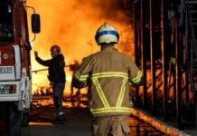 Повреждены дома, отсутствует свет и мобильные пункты помощи: Гуляев рассказал о ночной атаке на Черноморск в Одесской области, — ФОТО