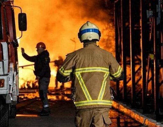 Повреждены дома, отсутствует свет и мобильные пункты помощи: Гуляев рассказал о ночной атаке на Черноморск в Одесской области, — ФОТО