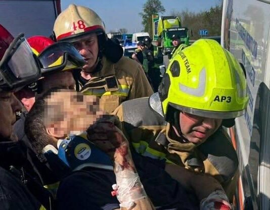 На трассе Одесса — Киев страшное ДТП: людей вырезали из изуродованного авто, — ФОТО