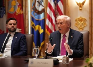 Трамп оставил Вэнсу секретное письмо на случай, если с ним «что-то случится»