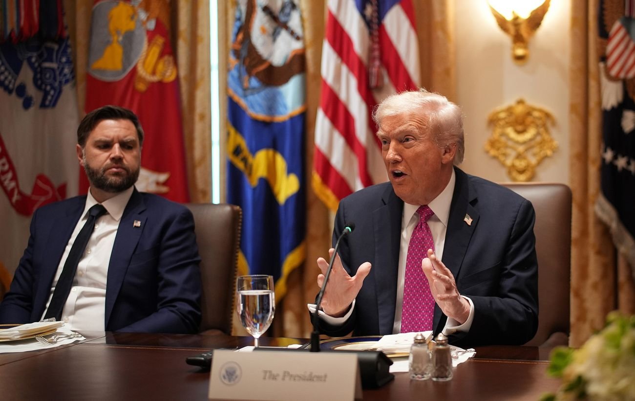 Трамп оставил Вэнсу секретное письмо на случай, если с ним «что-то случится»