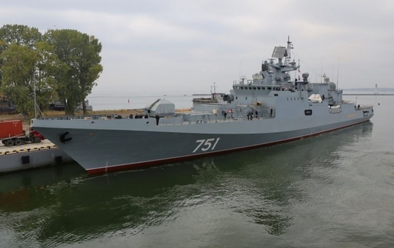 Украинские дроны атаковали два военных корабля РФ в Новороссийске
