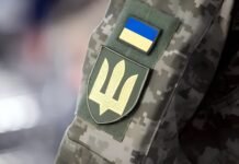 Во Львове в авто ТЦК выбили окна и «вытащили» оттуда мобилизованного, — соцсети (видео)