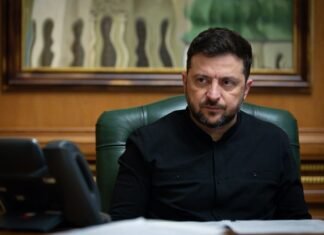 Зеленский ввел санкции против командиров РФ, ответственных за ракетные удары по Украине