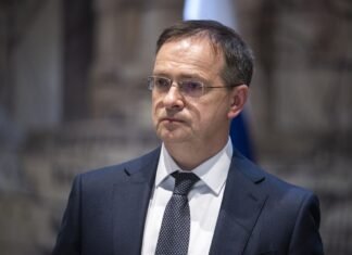 Мединский получил приговор за антиукраинский учебник