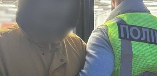 Одессит хотел разослать психотропы по всей Украине: изъяли 145 посылок