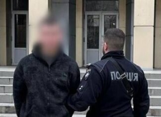 В Одессе молодой человек на заказ сжег Mustang
