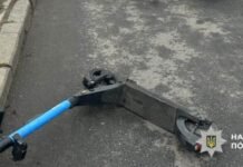 В Одессе авто сбило подростка на самокате: парня забрали в больницу