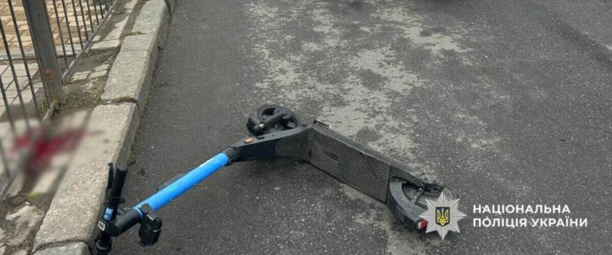 В Одессе авто сбило подростка на самокате: парня забрали в больницу