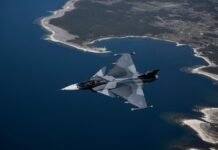 Украина получит самолеты Gripen вместе с «длинной рукой» против КАБов