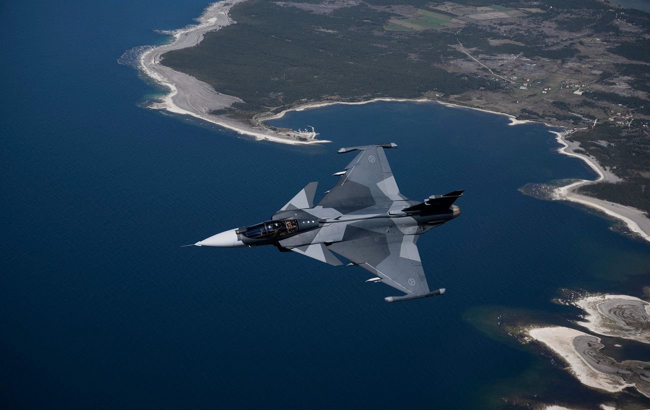 Украина получит самолеты Gripen вместе с «длинной рукой» против КАБов