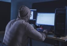 Мошенники массово выдают себя за СБУ, рассылая украинцам «повестки»