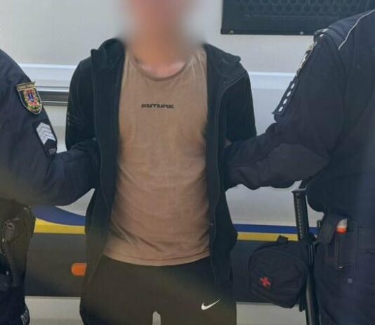 В Одессе банда мужчин грабила людей прямо на улицах, — ФОТО