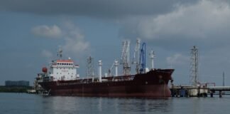 Индия просит США продлить разрешение на импорт российской нефти, — Bloomberg