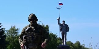 Оккупанты в «ДНР» выпустили праздничное печенье в честь «освобождения» Мариуполя