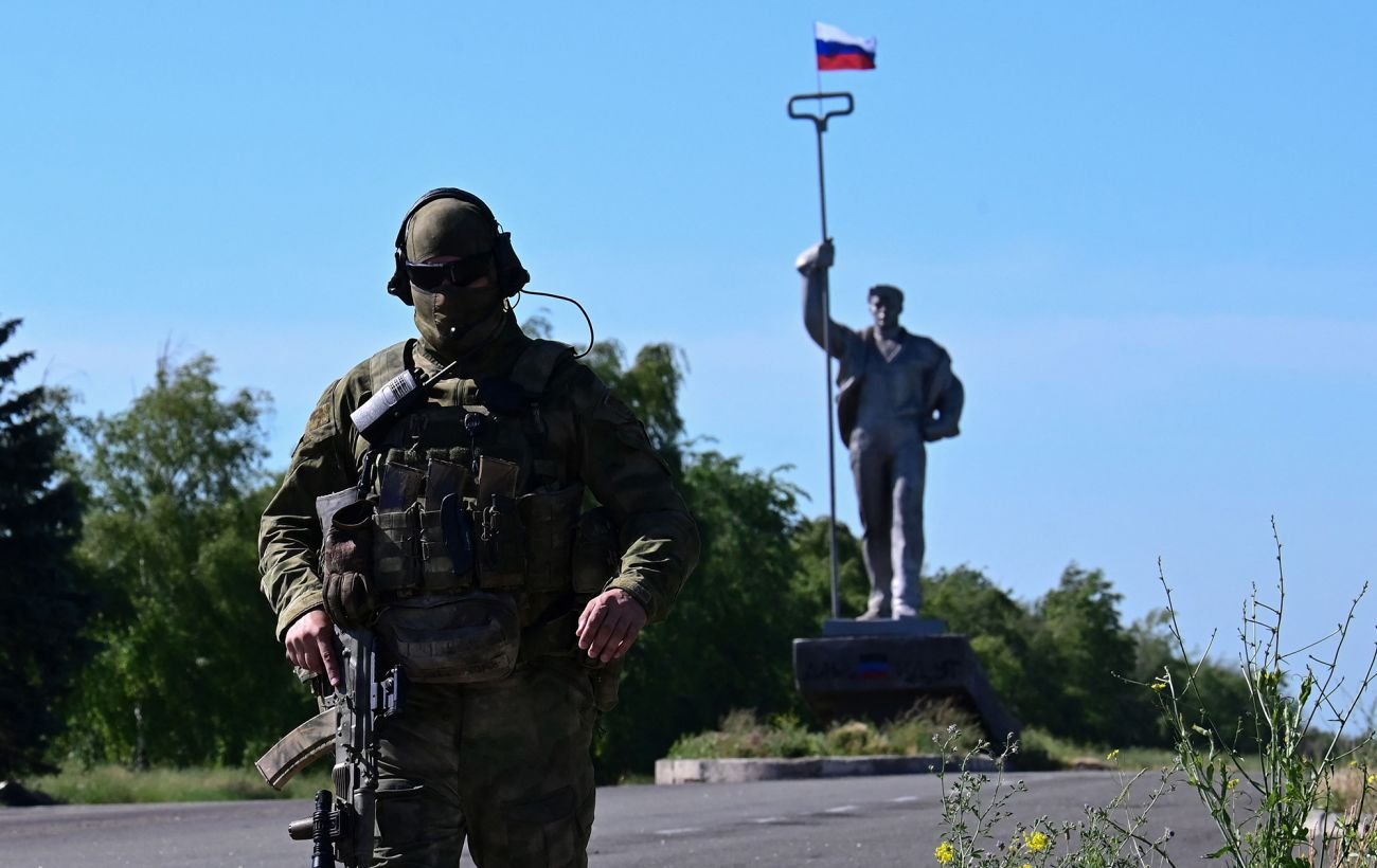 Оккупанты в «ДНР» выпустили праздничное печенье в честь «освобождения» Мариуполя