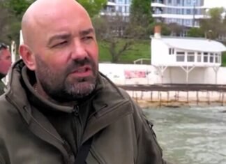 Море у Одессы покрылось подозрительными пятнами после атаки РФ