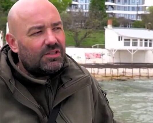 Море у Одессы покрылось подозрительными пятнами после атаки РФ