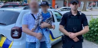 В Одессе патрульные разыскали потерявшегося в парке мальчика