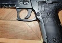 В Одессе пассажир с пистолетом напал на таксиста посреди поездки, — ФОТО