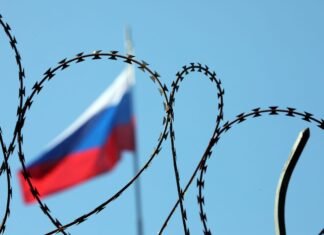 Минус половина военного бюджета РФ: стали известны детали криптовалютных санкций Британии