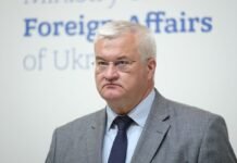 Сибига назвал цель угроз РФ посольствам в Киеве