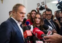 Премьер Польши раскритиковал предложение РФ о перемирии на 9 мая