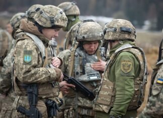 Правительство Украины придумало, как найти деньги на зарплаты военным, — источник