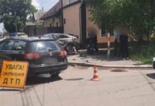 В Одесской области после столкновения авто сбило детей на тротуаре: детали
