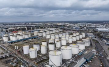 Bloomberg дал неутешительный прогноз по ценам на нефть на ближайший год