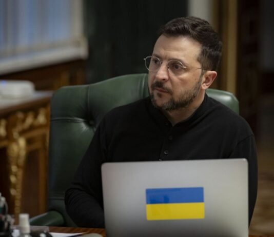 Без Ермака, но со «старой гвардией»: с кем теперь советуется Зеленский