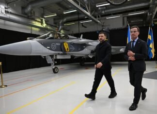 Швеция продаст Украине истребители Gripen нескольких модификаций