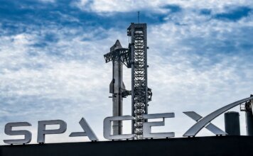 Акции SpaceX колеблются около отметки в $2 трлн после трехдневного обвала