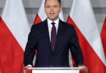 Вступление Украины в ЕС несет угрозу для польских аграриев — Навроцкий