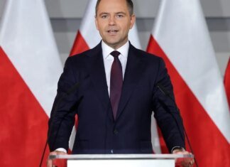 Вступление Украины в ЕС несет угрозу для польских аграриев — Навроцкий