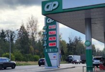 В еще двух регионах россии сообщают о дефиците бензина после атак дронов