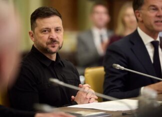 План украинских дальнобойных санкций выполняется: Президент поблагодарил ВСУ за удары по России модернизированными дронами FP