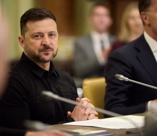 План украинских дальнобойных санкций выполняется: Президент поблагодарил ВСУ за удары по России модернизированными дронами FP