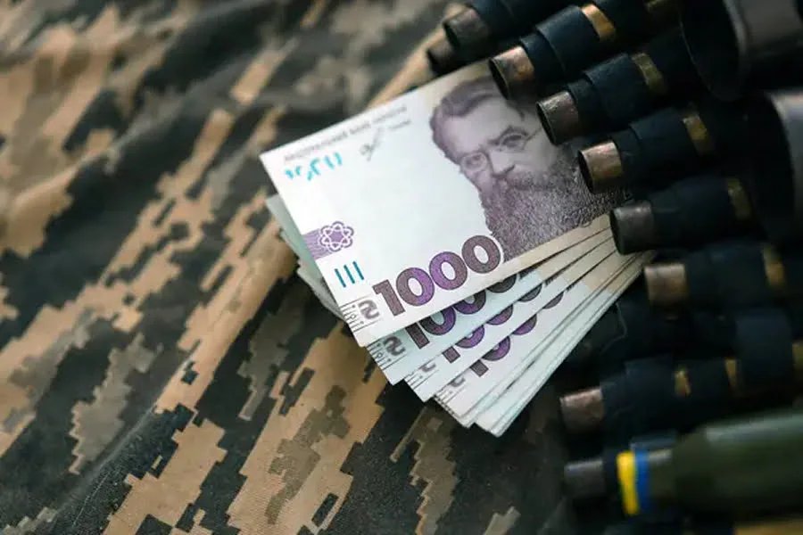 На финансирование армии и реформу оплаты труда военных требуется дополнительных 270 млрд гривен — нардеп