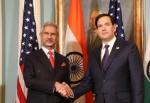 Индия покупала российскую нефть с 2022 года по просьбе США для стабилизации рынка — глава МИД
