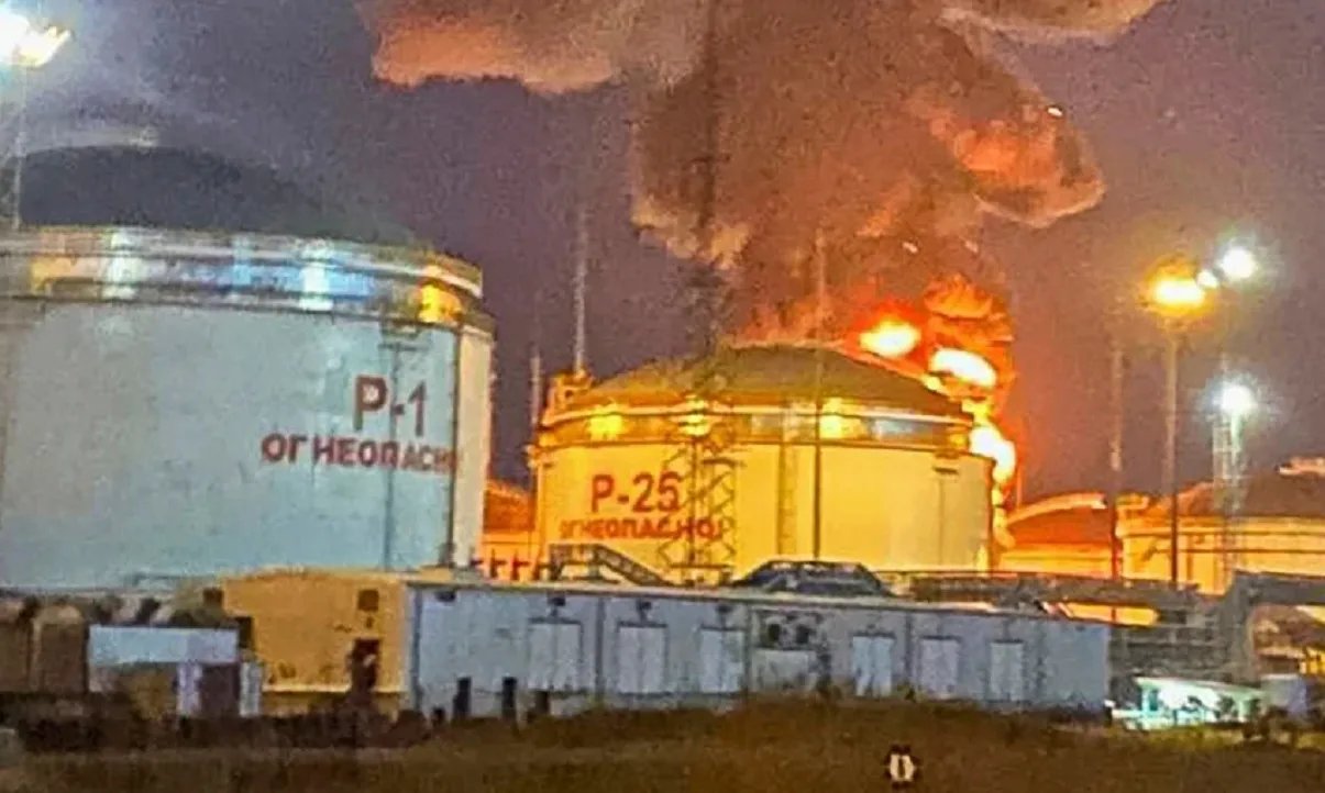 НПЗ, нефтебазы и терминалы в портах: в ЦПД показали карту ударов СОУ по нефтяным объектам рф в июне