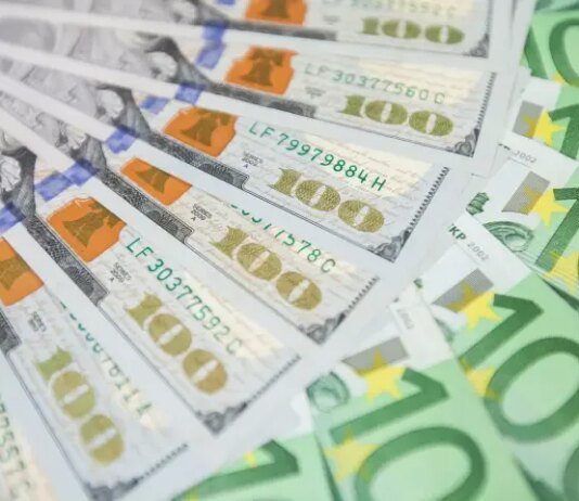 НБУ укрепил гривну: курс доллара и евро на 24 июня