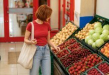 Сезонные овощи и фрукты: что подешевело, а что подорожало в магазинах и на рынках