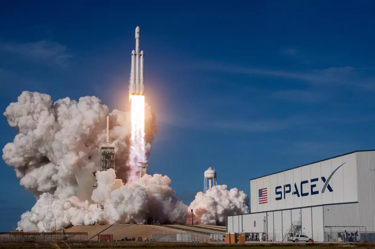 Инвестор SpaceX заявил о неизбежном появлении центров обработки данных для ИИ на орбите