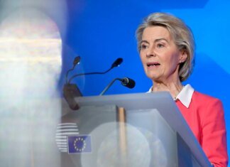 ЕС объявил о первом транше в 3,2 млрд евро из 90-миллиардного кредита для Украины